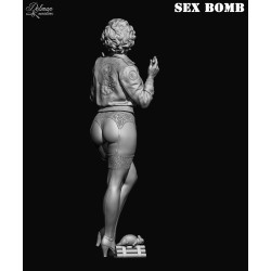 SEX BOMB. Scale 90mm