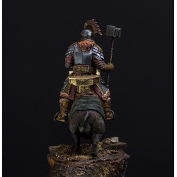 The Chief on boar with Helmet .Scale 1/32