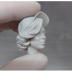 Baseball Girl.Bust 1/10