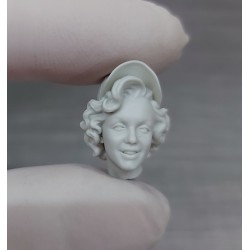 25th Team Girl. Exclusive.Scale 90mm