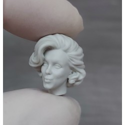 25th Team Girl. Exclusive.Scale 90mm